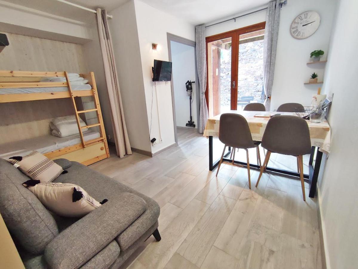 Le Reflet Des Montagnes, Studio, Centre Luchon, 4 Personnes Bagnères-de-Luchon المظهر الخارجي الصورة